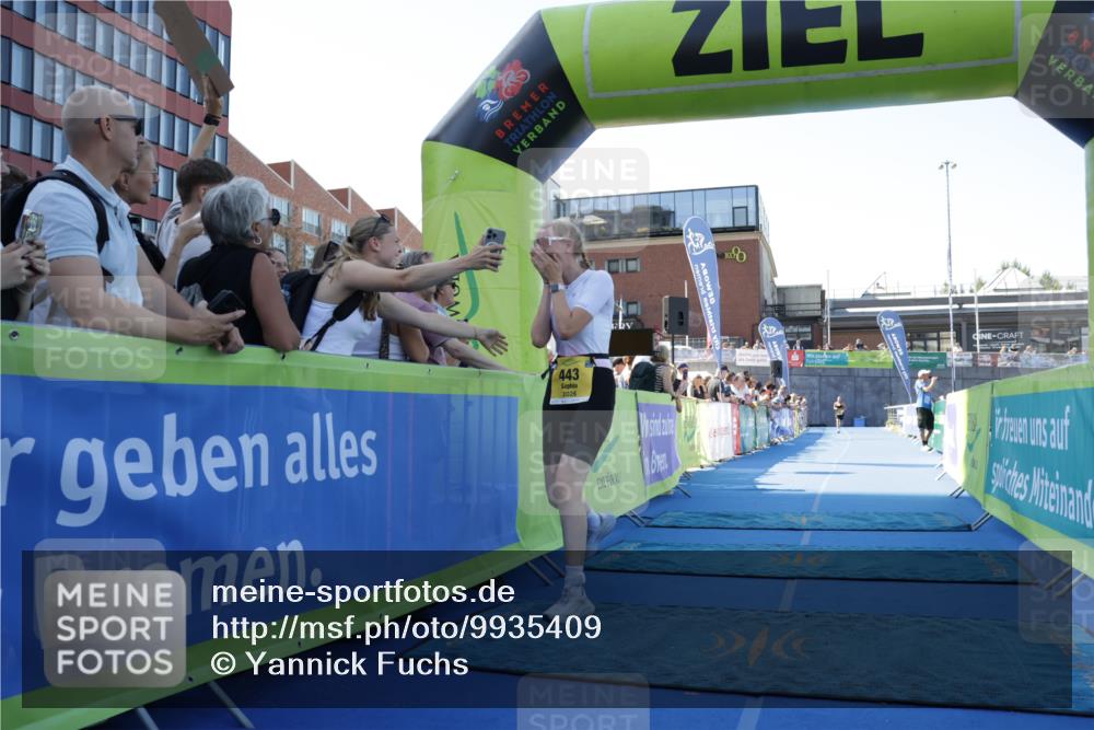 09.08.2026 - GEWOBA Citytriathlon Bremen Yannick Fuchs http://msf.ph/oto/9935409 09.08.2026 11:39:21 Ziel 443 meine-sportfotos.de