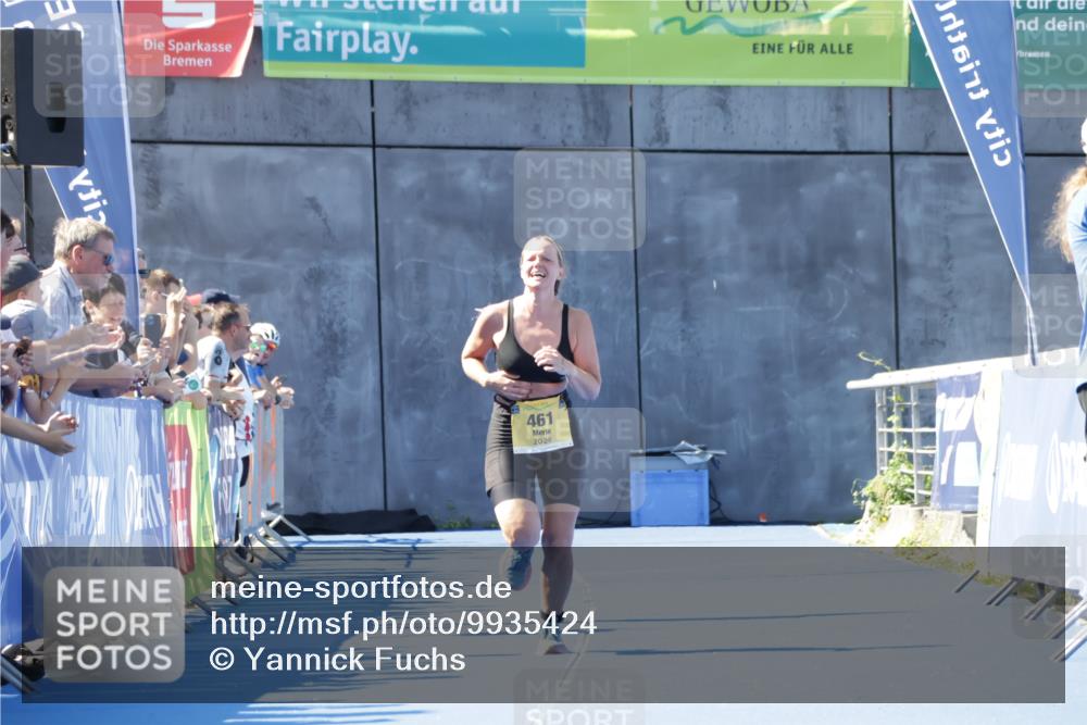 09.08.2026 - GEWOBA Citytriathlon Bremen Yannick Fuchs http://msf.ph/oto/9935424 09.08.2026 11:39:25 Ziel 461 meine-sportfotos.de