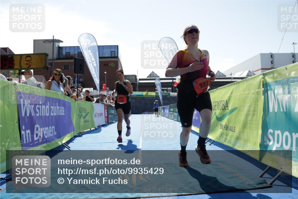 09.08.2026 - GEWOBA Citytriathlon Bremen Yannick Fuchs http://msf.ph/oto/9935429 09.08.2026 14:50:44 Ziel 899, 922, 962, 964 meine-sportfotos.de