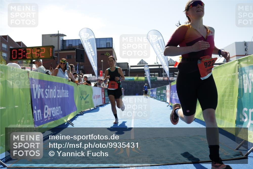 09.08.2026 - GEWOBA Citytriathlon Bremen Yannick Fuchs http://msf.ph/oto/9935431 09.08.2026 14:50:44 Ziel 899, 922, 962, 964 meine-sportfotos.de