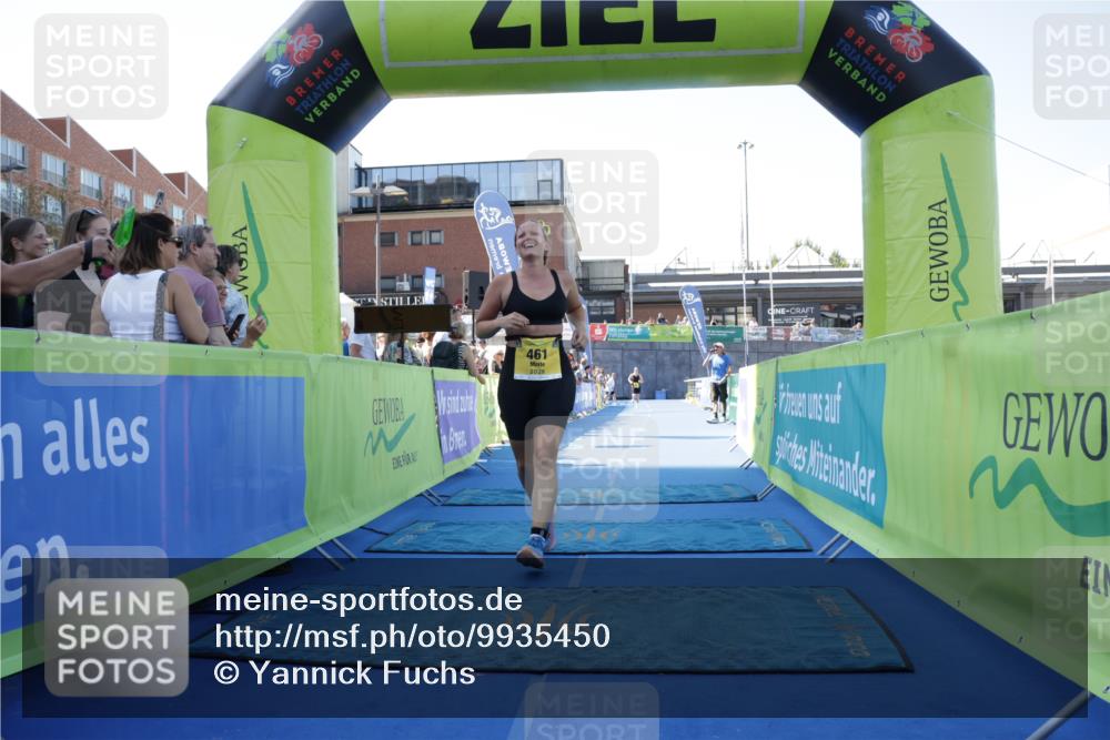 09.08.2026 - GEWOBA Citytriathlon Bremen Yannick Fuchs http://msf.ph/oto/9935450 09.08.2026 11:39:31 Ziel 461 meine-sportfotos.de