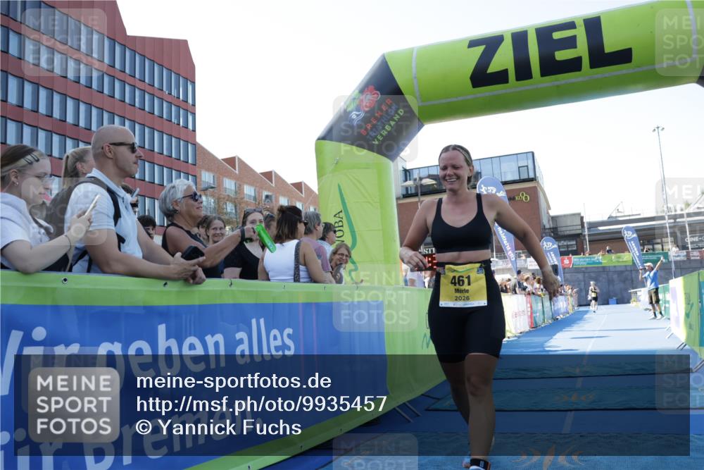 09.08.2026 - GEWOBA Citytriathlon Bremen Yannick Fuchs http://msf.ph/oto/9935457 09.08.2026 11:39:32 Ziel 461 meine-sportfotos.de