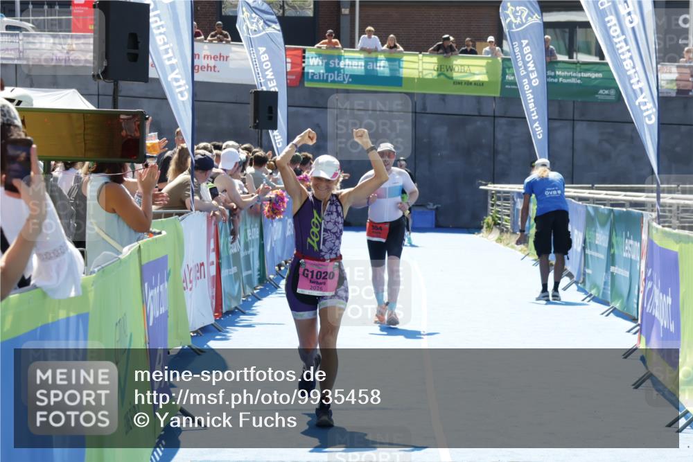 09.08.2026 - GEWOBA Citytriathlon Bremen Yannick Fuchs http://msf.ph/oto/9935458 09.08.2026 14:51:10 Ziel 554, 1020, 1020 meine-sportfotos.de