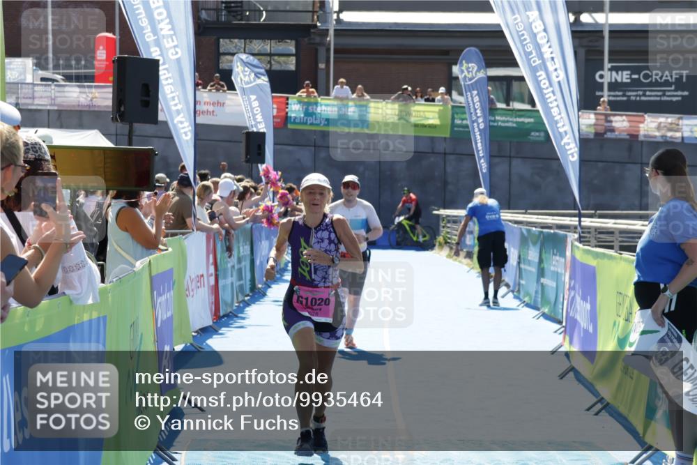09.08.2026 - GEWOBA Citytriathlon Bremen Yannick Fuchs http://msf.ph/oto/9935464 09.08.2026 14:51:11 Ziel 554, 1020, 1020 meine-sportfotos.de