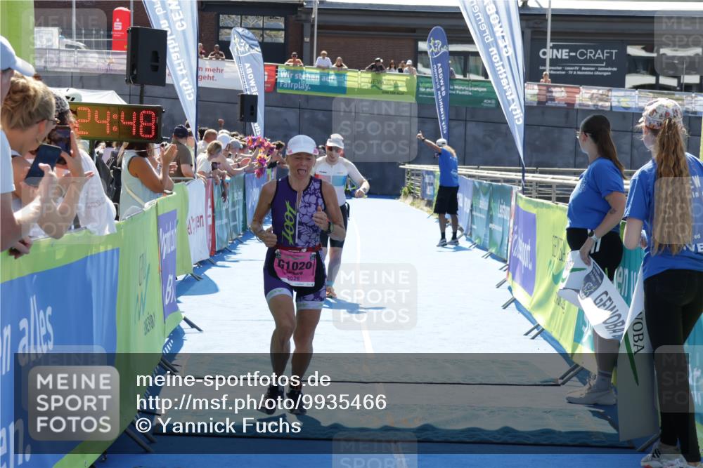 09.08.2026 - GEWOBA Citytriathlon Bremen Yannick Fuchs http://msf.ph/oto/9935466 09.08.2026 14:51:11 Ziel 554, 1020, 1020 meine-sportfotos.de