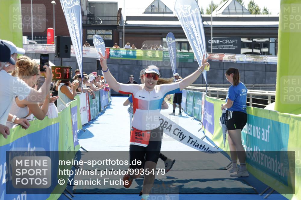 09.08.2026 - GEWOBA Citytriathlon Bremen Yannick Fuchs http://msf.ph/oto/9935479 09.08.2026 14:51:14 Ziel 30, 554, 1020, 1020 meine-sportfotos.de