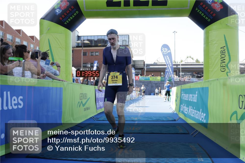 09.08.2026 - GEWOBA Citytriathlon Bremen Yannick Fuchs http://msf.ph/oto/9935492 09.08.2026 11:40:00 Ziel 374, 433 meine-sportfotos.de
