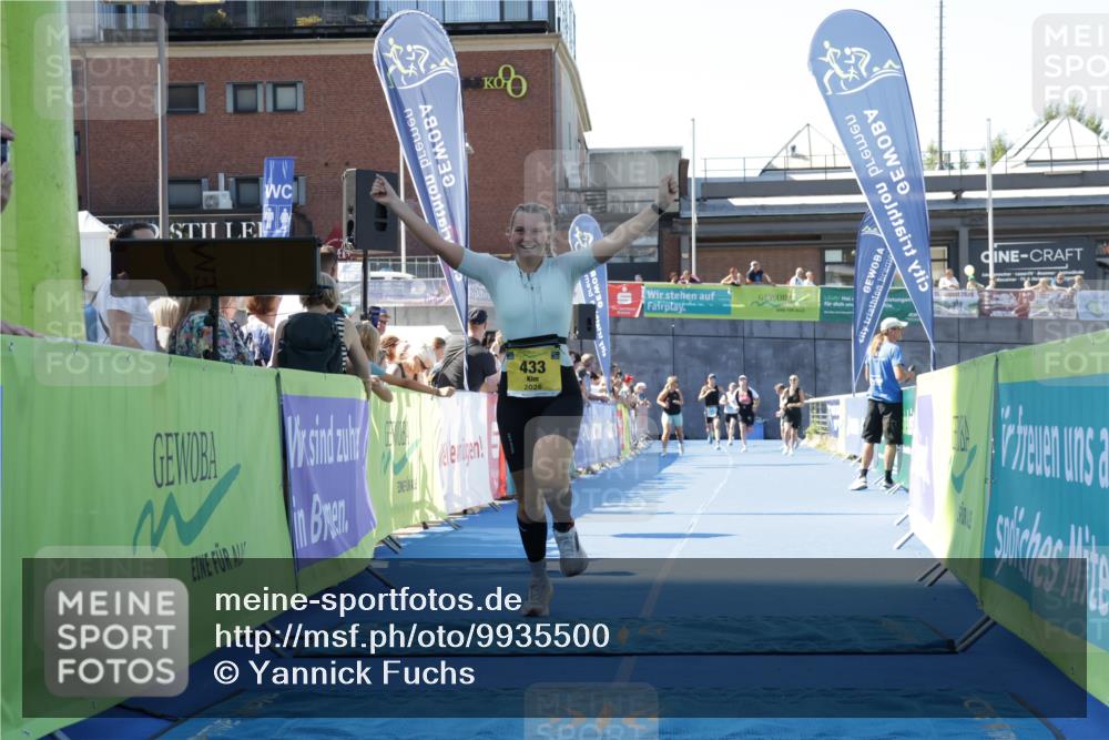 09.08.2026 - GEWOBA Citytriathlon Bremen Yannick Fuchs http://msf.ph/oto/9935500 09.08.2026 11:40:04 Ziel 433 meine-sportfotos.de