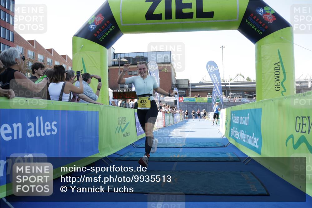 09.08.2026 - GEWOBA Citytriathlon Bremen Yannick Fuchs http://msf.ph/oto/9935513 09.08.2026 11:40:05 Ziel 69, 433 meine-sportfotos.de