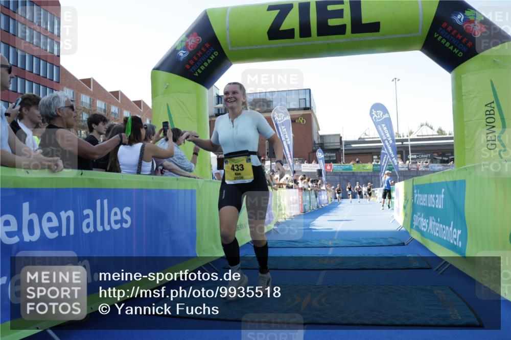 09.08.2026 - GEWOBA Citytriathlon Bremen Yannick Fuchs http://msf.ph/oto/9935518 09.08.2026 11:40:05 Ziel 69, 433 meine-sportfotos.de