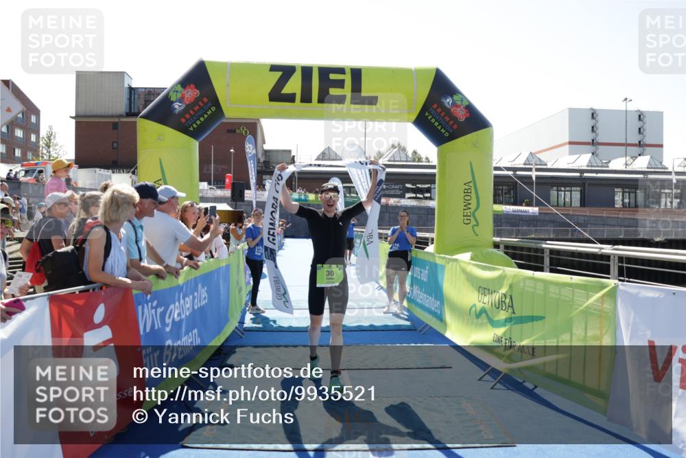 09.08.2026 - GEWOBA Citytriathlon Bremen Yannick Fuchs http://msf.ph/oto/9935521 09.08.2026 14:51:20 Ziel 30 meine-sportfotos.de