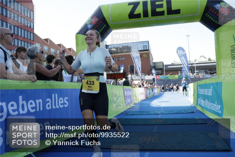 09.08.2026 - GEWOBA Citytriathlon Bremen Yannick Fuchs http://msf.ph/oto/9935522 09.08.2026 11:40:05 Ziel 69, 433 meine-sportfotos.de