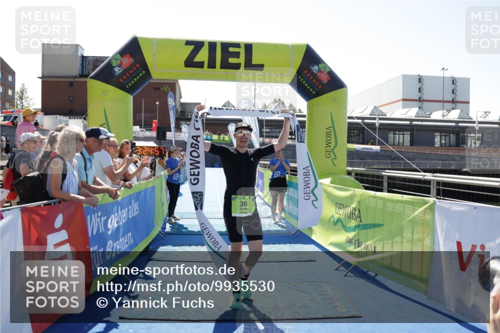09.08.2026 - GEWOBA Citytriathlon Bremen Yannick Fuchs http://msf.ph/oto/9935530 09.08.2026 14:51:20 Ziel 30 meine-sportfotos.de