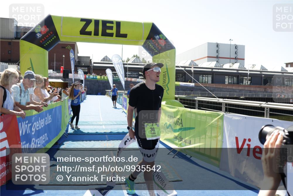 09.08.2026 - GEWOBA Citytriathlon Bremen Yannick Fuchs http://msf.ph/oto/9935542 09.08.2026 14:51:21 Ziel 30 meine-sportfotos.de