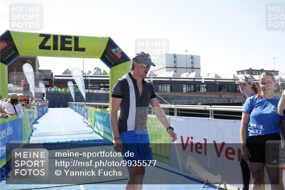 09.08.2026 - GEWOBA Citytriathlon Bremen Yannick Fuchs http://msf.ph/oto/9935577 09.08.2026 14:51:49 Ziel 733 meine-sportfotos.de