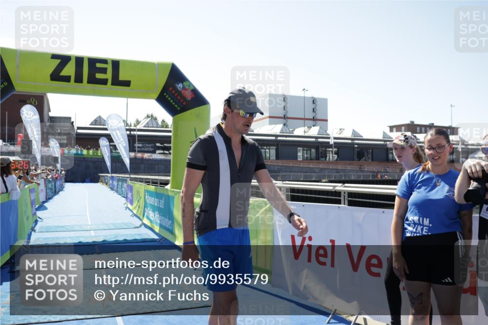 09.08.2026 - GEWOBA Citytriathlon Bremen Yannick Fuchs http://msf.ph/oto/9935579 09.08.2026 14:51:49 Ziel 733 meine-sportfotos.de