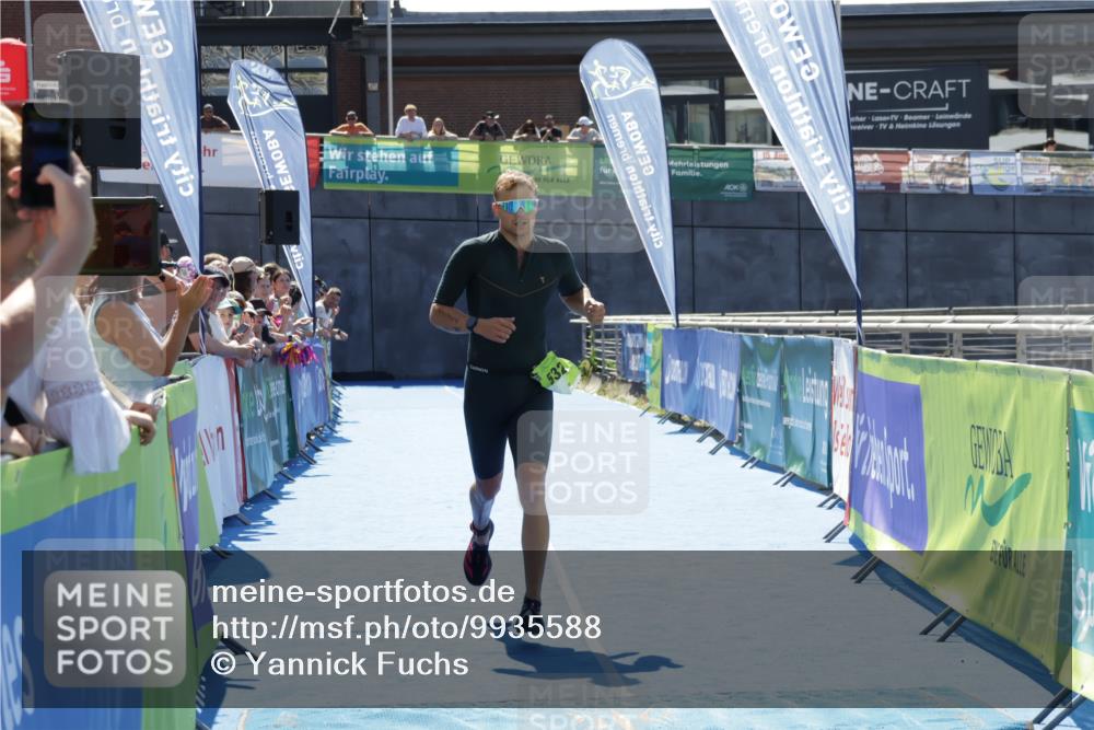 09.08.2026 - GEWOBA Citytriathlon Bremen Yannick Fuchs http://msf.ph/oto/9935588 09.08.2026 14:52:03 Ziel 532 meine-sportfotos.de