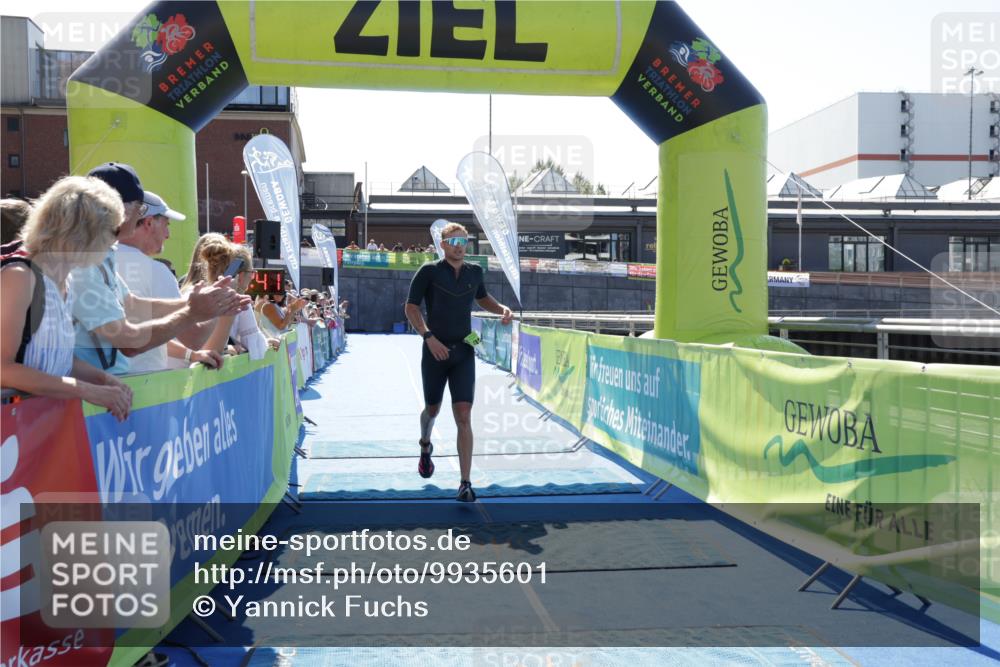 09.08.2026 - GEWOBA Citytriathlon Bremen Yannick Fuchs http://msf.ph/oto/9935601 09.08.2026 14:52:04 Ziel 532 meine-sportfotos.de