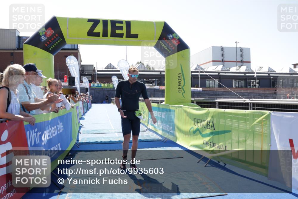 09.08.2026 - GEWOBA Citytriathlon Bremen Yannick Fuchs http://msf.ph/oto/9935603 09.08.2026 14:52:05 Ziel 532 meine-sportfotos.de