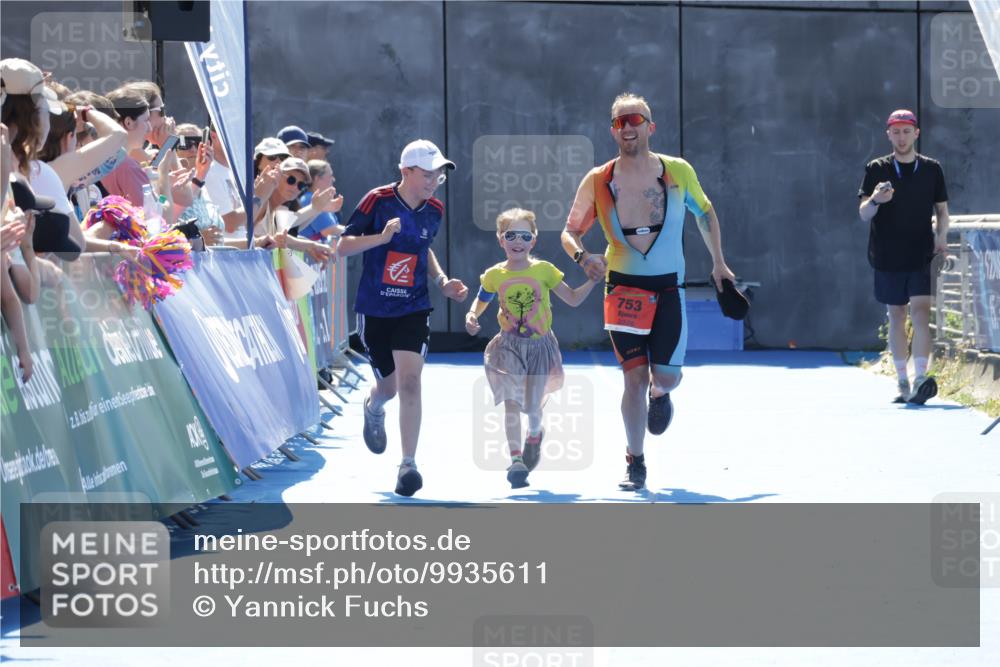 09.08.2026 - GEWOBA Citytriathlon Bremen Yannick Fuchs http://msf.ph/oto/9935611 09.08.2026 14:52:19 Ziel 753 meine-sportfotos.de