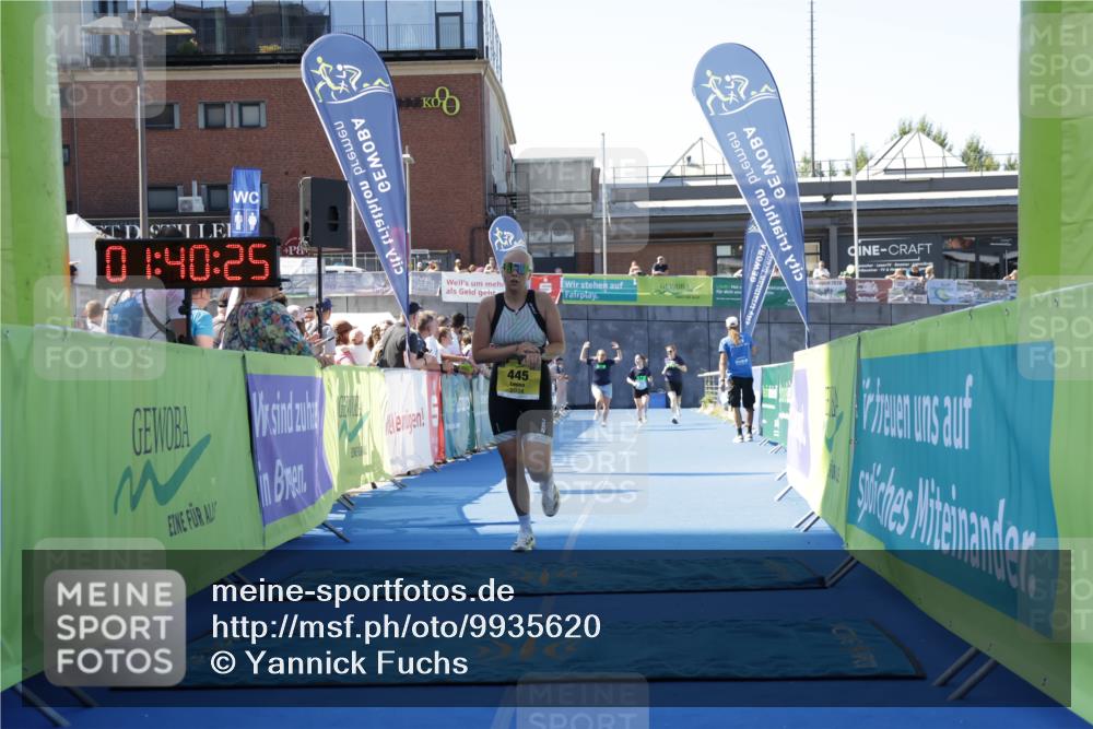 09.08.2026 - GEWOBA Citytriathlon Bremen Yannick Fuchs http://msf.ph/oto/9935620 09.08.2026 11:40:29 Ziel 445 meine-sportfotos.de
