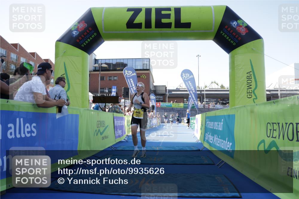 09.08.2026 - GEWOBA Citytriathlon Bremen Yannick Fuchs http://msf.ph/oto/9935626 09.08.2026 11:40:30 Ziel 445 meine-sportfotos.de