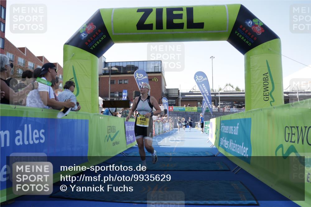 09.08.2026 - GEWOBA Citytriathlon Bremen Yannick Fuchs http://msf.ph/oto/9935629 09.08.2026 11:40:31 Ziel 217, 445 meine-sportfotos.de