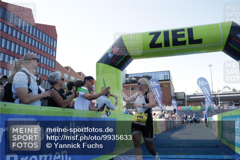 09.08.2026 - GEWOBA Citytriathlon Bremen Yannick Fuchs http://msf.ph/oto/9935633 09.08.2026 11:40:31 Ziel 217, 445 meine-sportfotos.de