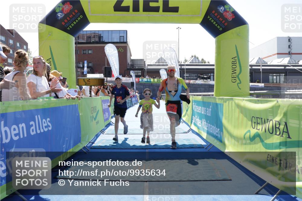09.08.2026 - GEWOBA Citytriathlon Bremen Yannick Fuchs http://msf.ph/oto/9935634 09.08.2026 14:52:25 Ziel 753 meine-sportfotos.de