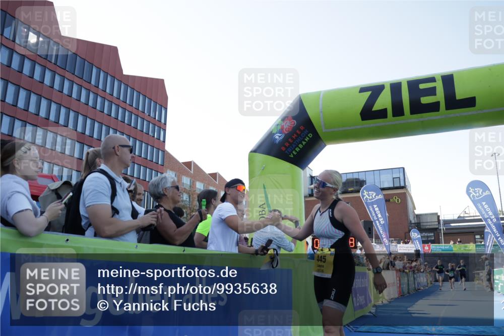 09.08.2026 - GEWOBA Citytriathlon Bremen Yannick Fuchs http://msf.ph/oto/9935638 09.08.2026 11:40:32 Ziel 217, 445 meine-sportfotos.de