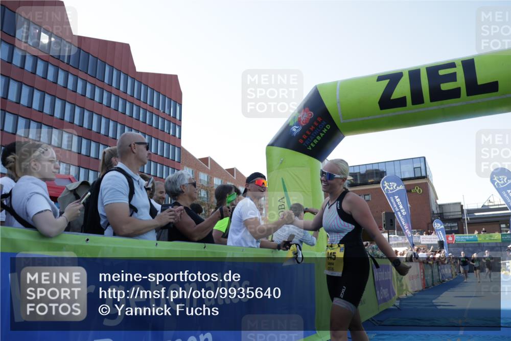 09.08.2026 - GEWOBA Citytriathlon Bremen Yannick Fuchs http://msf.ph/oto/9935640 09.08.2026 11:40:32 Ziel 217, 445 meine-sportfotos.de