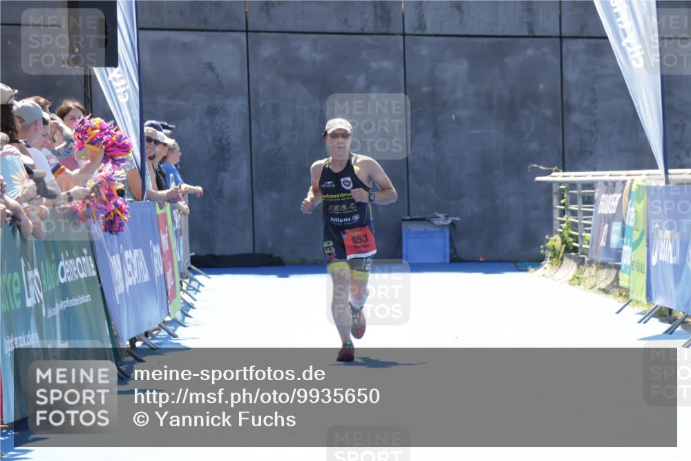 09.08.2026 - GEWOBA Citytriathlon Bremen Yannick Fuchs http://msf.ph/oto/9935650 09.08.2026 14:52:39 Ziel  meine-sportfotos.de