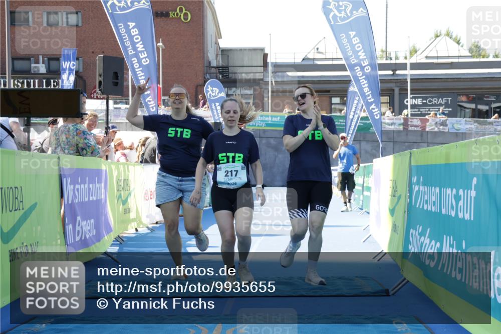 09.08.2026 - GEWOBA Citytriathlon Bremen Yannick Fuchs http://msf.ph/oto/9935655 09.08.2026 11:40:37 Ziel 217 meine-sportfotos.de