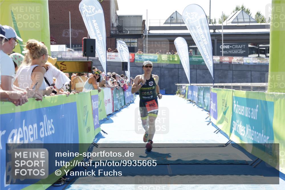 09.08.2026 - GEWOBA Citytriathlon Bremen Yannick Fuchs http://msf.ph/oto/9935665 09.08.2026 14:52:45 Ziel 853 meine-sportfotos.de
