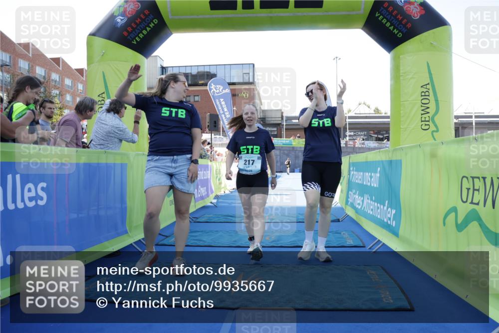 09.08.2026 - GEWOBA Citytriathlon Bremen Yannick Fuchs http://msf.ph/oto/9935667 09.08.2026 11:40:39 Ziel 217 meine-sportfotos.de