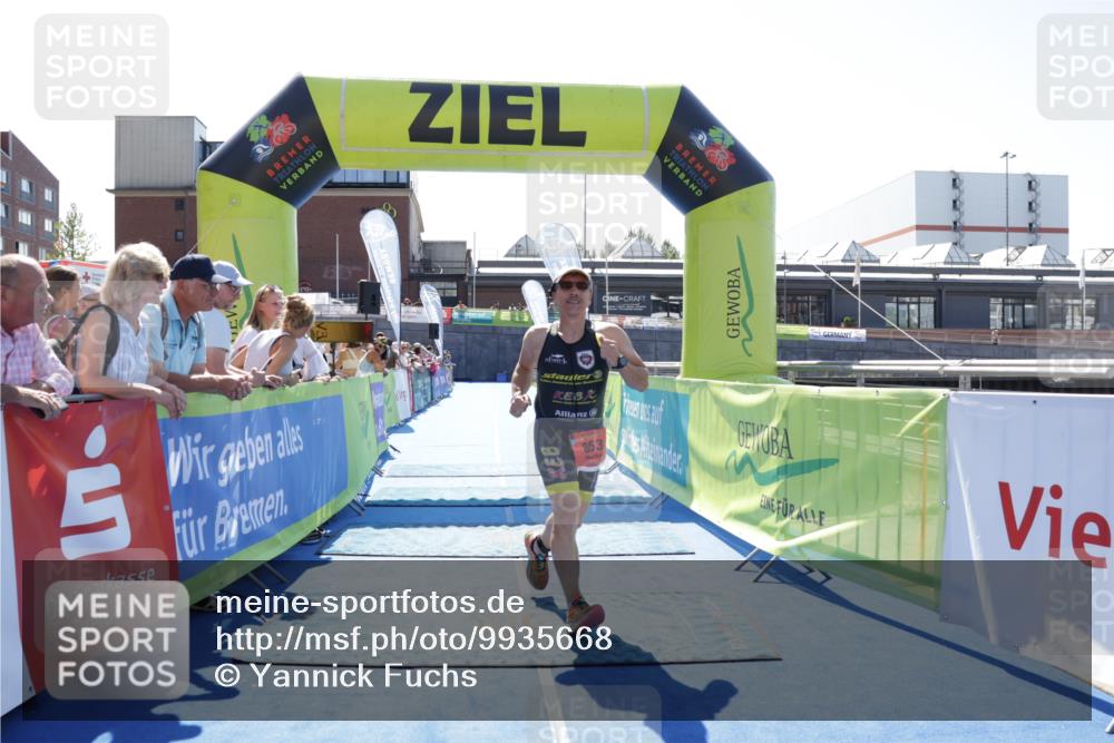 09.08.2026 - GEWOBA Citytriathlon Bremen Yannick Fuchs http://msf.ph/oto/9935668 09.08.2026 14:52:47 Ziel 853 meine-sportfotos.de