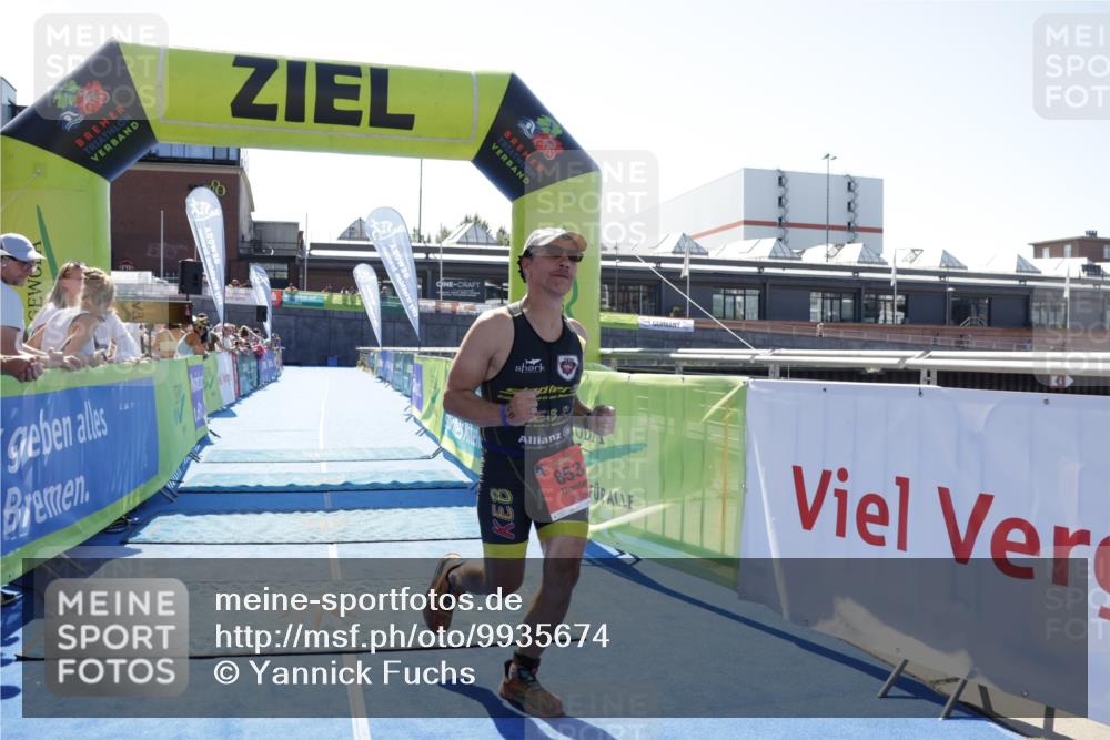 09.08.2026 - GEWOBA Citytriathlon Bremen Yannick Fuchs http://msf.ph/oto/9935674 09.08.2026 14:52:48 Ziel 853 meine-sportfotos.de