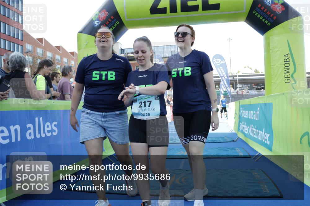 09.08.2026 - GEWOBA Citytriathlon Bremen Yannick Fuchs http://msf.ph/oto/9935686 09.08.2026 11:40:44 Ziel  meine-sportfotos.de