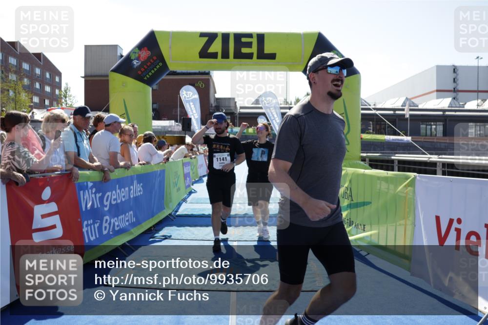 09.08.2026 - GEWOBA Citytriathlon Bremen Yannick Fuchs http://msf.ph/oto/9935706 09.08.2026 14:54:15 Ziel 1141 meine-sportfotos.de