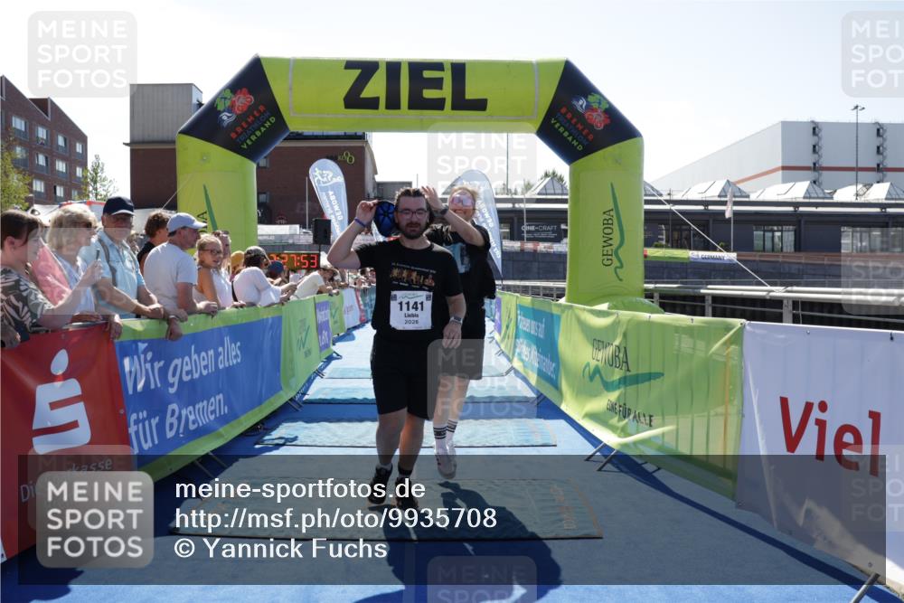 09.08.2026 - GEWOBA Citytriathlon Bremen Yannick Fuchs http://msf.ph/oto/9935708 09.08.2026 14:54:16 Ziel 1141 meine-sportfotos.de