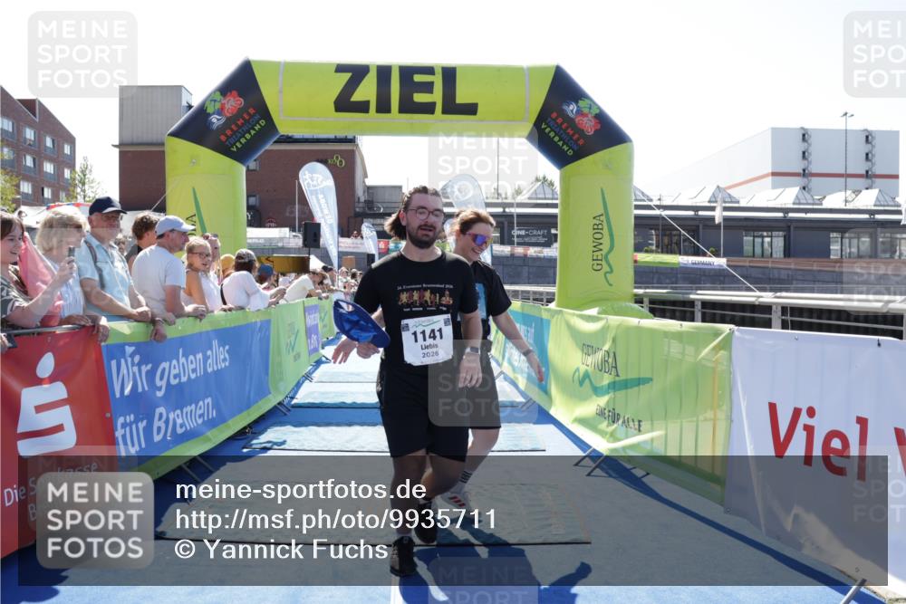 09.08.2026 - GEWOBA Citytriathlon Bremen Yannick Fuchs http://msf.ph/oto/9935711 09.08.2026 14:54:16 Ziel 1141 meine-sportfotos.de