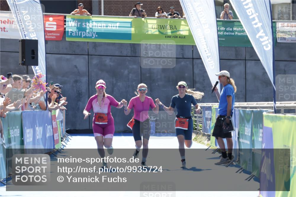 09.08.2026 - GEWOBA Citytriathlon Bremen Yannick Fuchs http://msf.ph/oto/9935724 09.08.2026 14:55:11 Ziel 885, 891, 936 meine-sportfotos.de