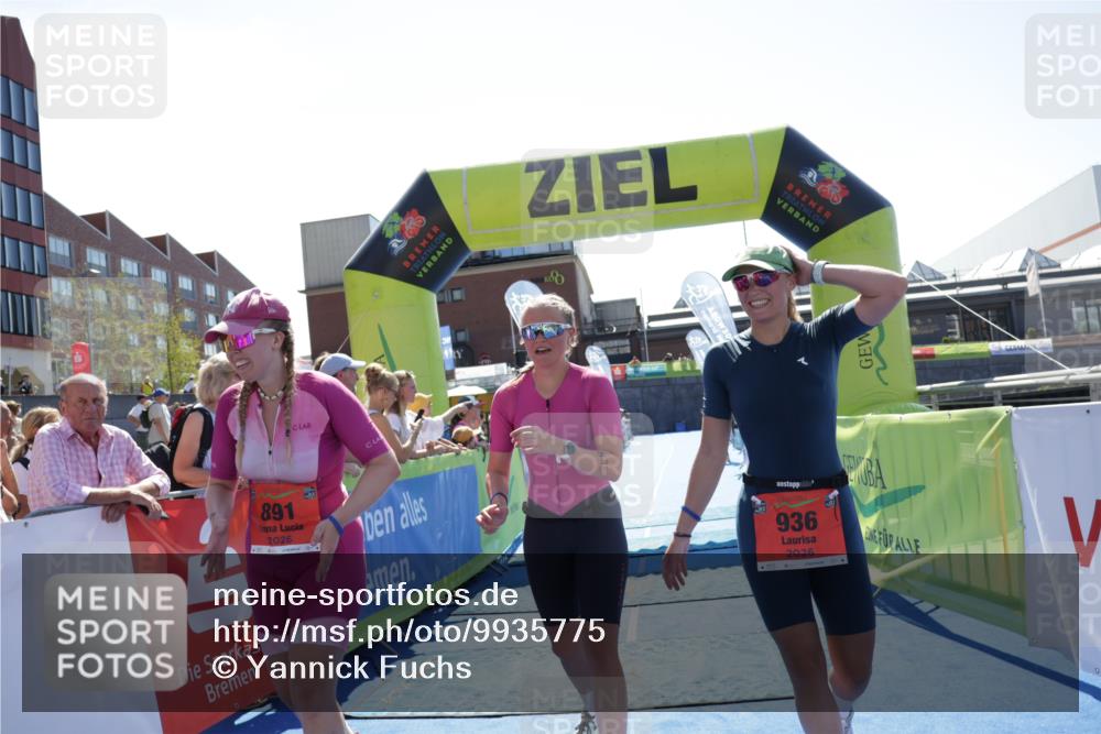 09.08.2026 - GEWOBA Citytriathlon Bremen Yannick Fuchs http://msf.ph/oto/9935775 09.08.2026 14:55:23 Ziel  meine-sportfotos.de