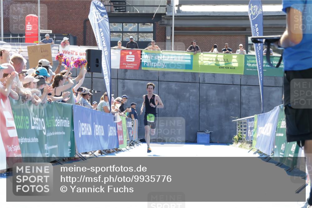 09.08.2026 - GEWOBA Citytriathlon Bremen Yannick Fuchs http://msf.ph/oto/9935776 09.08.2026 14:55:59 Ziel 187 meine-sportfotos.de