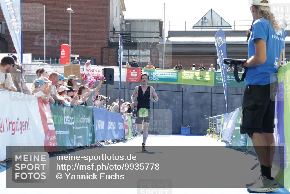 09.08.2026 - GEWOBA Citytriathlon Bremen Yannick Fuchs http://msf.ph/oto/9935778 09.08.2026 14:56:01 Ziel 187 meine-sportfotos.de