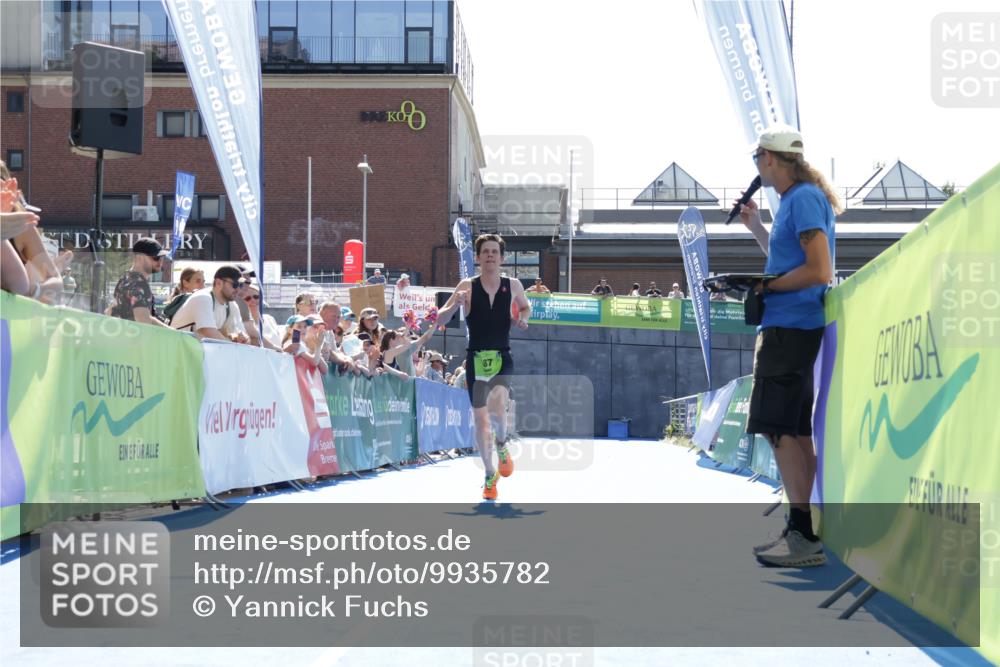 09.08.2026 - GEWOBA Citytriathlon Bremen Yannick Fuchs http://msf.ph/oto/9935782 09.08.2026 14:56:02 Ziel 187 meine-sportfotos.de