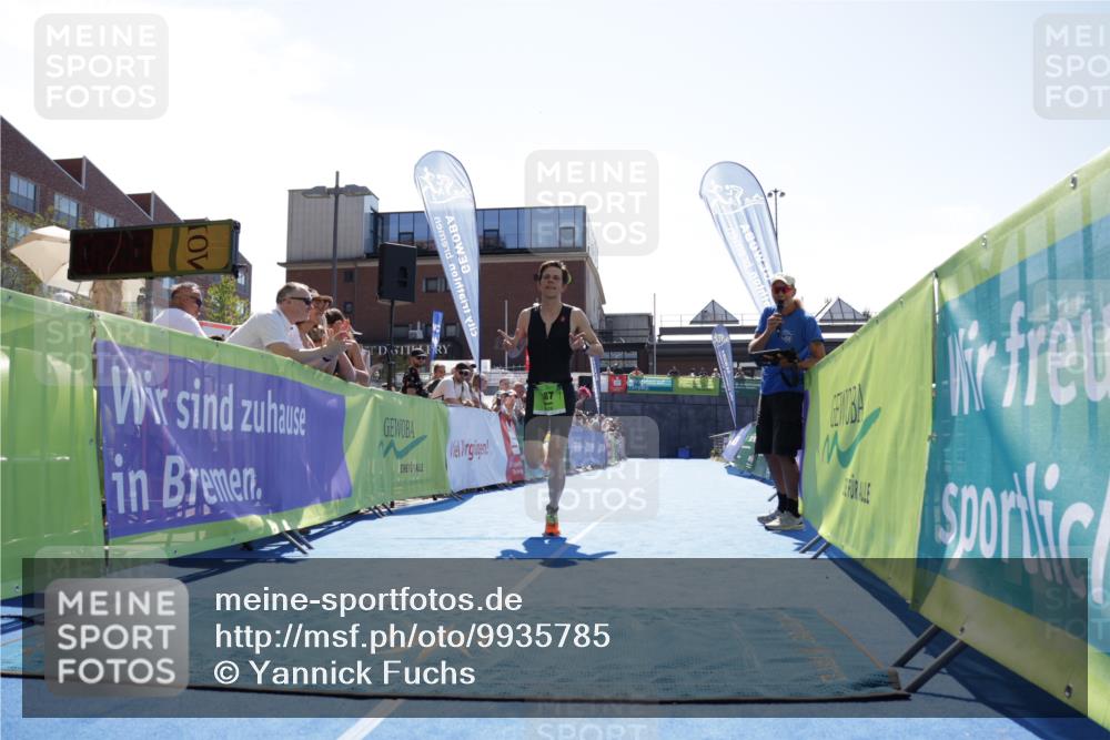 09.08.2026 - GEWOBA Citytriathlon Bremen Yannick Fuchs http://msf.ph/oto/9935785 09.08.2026 14:56:03 Ziel 187 meine-sportfotos.de
