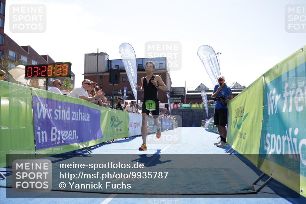 09.08.2026 - GEWOBA Citytriathlon Bremen Yannick Fuchs http://msf.ph/oto/9935787 09.08.2026 14:56:03 Ziel 187 meine-sportfotos.de