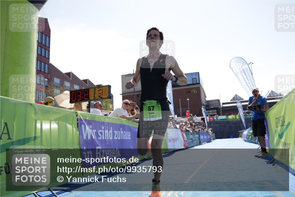 09.08.2026 - GEWOBA Citytriathlon Bremen Yannick Fuchs http://msf.ph/oto/9935793 09.08.2026 14:56:03 Ziel 187 meine-sportfotos.de