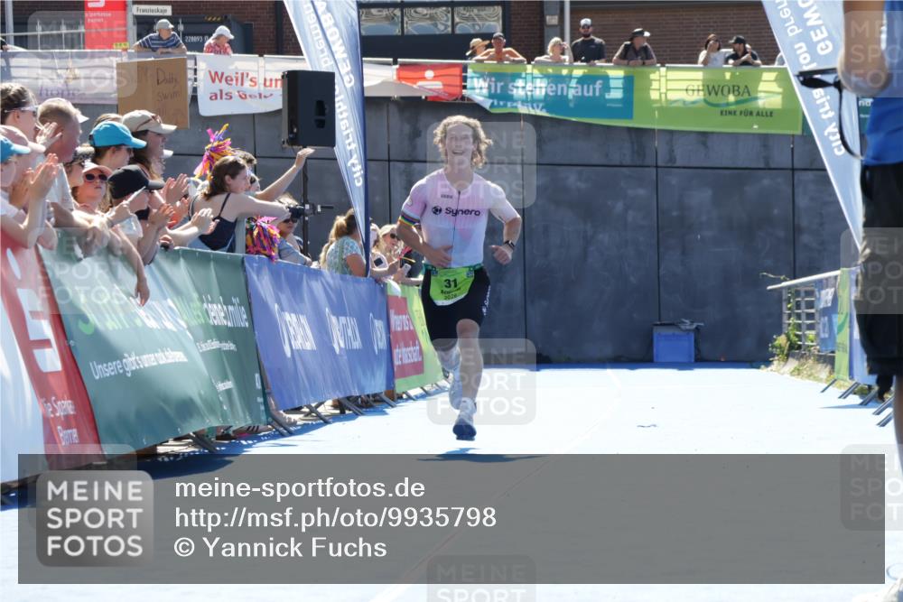 09.08.2026 - GEWOBA Citytriathlon Bremen Yannick Fuchs http://msf.ph/oto/9935798 09.08.2026 14:56:21 Ziel 31 meine-sportfotos.de